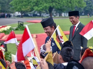 President Jokowi in bilateral Meeting with Sultan Hassanal Bolkiah from Brunei Darussalam at Bogor Palace, West Java, Thursday (3/5). (Photo: PR/Agung).