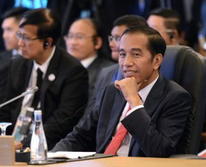 President Jokowi attends the agenda of the 20th ASEAN-JAPAN Summit at the Philippines International Convention Center (PICC), Manila, the Philippines, Monday (13/11).