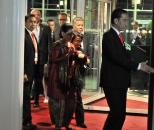 President Jokowi and First Lady Ibu Iriana Jokowi arrive at Steigenberger Hotel in Hamburg, Germany, on Thursday (6/7) evening local time.