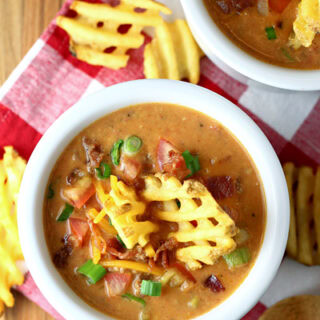 Slow Cooker Bacon Cheeseburger Soup