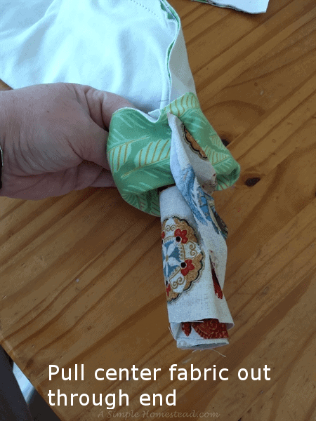 hot dog pillowcase - pull center