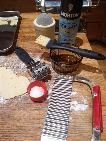 Other tools for making sourdough crackers