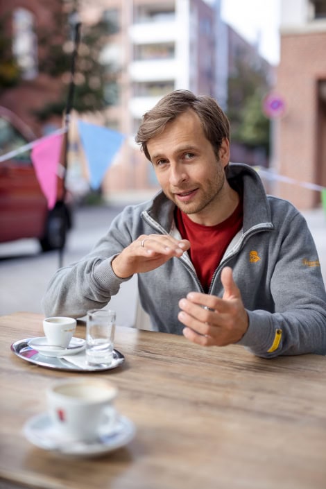 im Gespräch mit Schauspieler Thomas Stier-Koch in Erfurt auf einen Kaffee mit Schauspieler Thomas Stier Koch fotografiert mit der Canon EOSR & Sigma Art 50mm f1.4