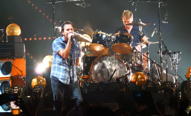 Pearl Jam's 'Jeremy' Gets Cat-Centric Parody From Joey Siler of 'Cooking Hostile' - @Loudwire 1 Pearl Jam's 'Jeremy' Gets Cat-Centric Parody From Joey Siler of 'Cooking Hostile' - @Loudwire Artes & contextos PearlJam