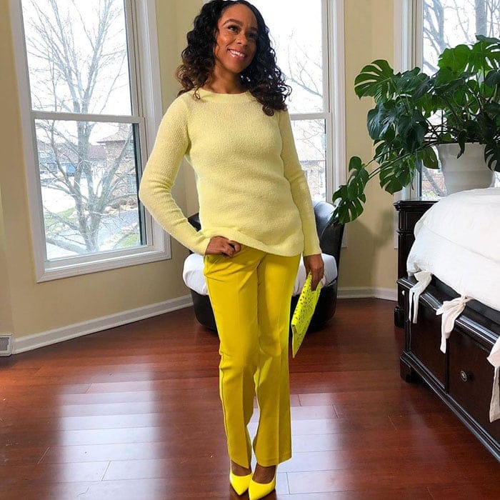 Chloe in an all yellow outfit | 40plusstyle.com