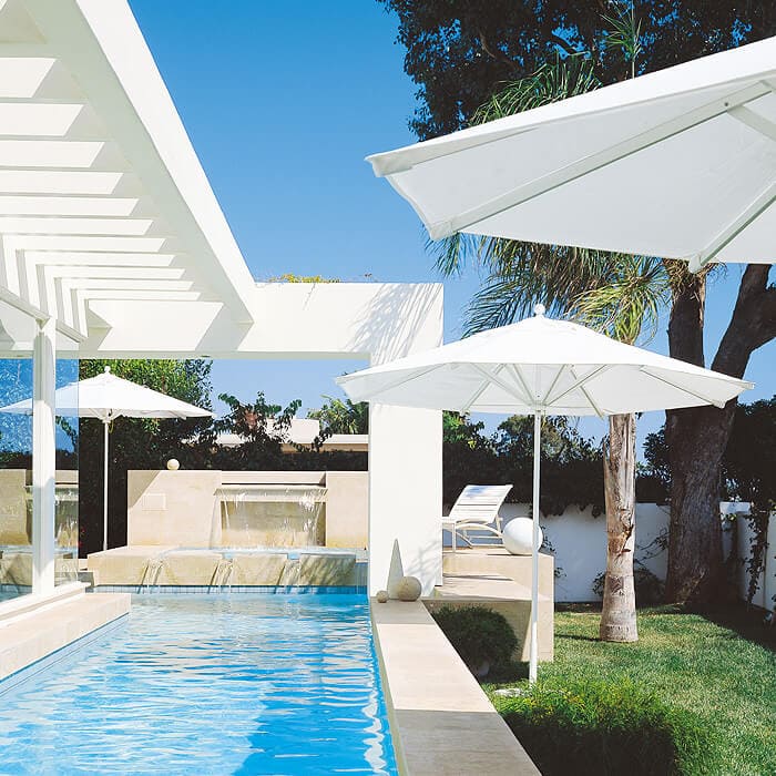 PATIO SET WITH WHITE UMBRELLA IDEAS