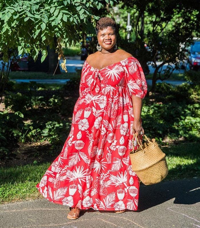 flattering dresses for the apple body shape | 40plusstyle.com