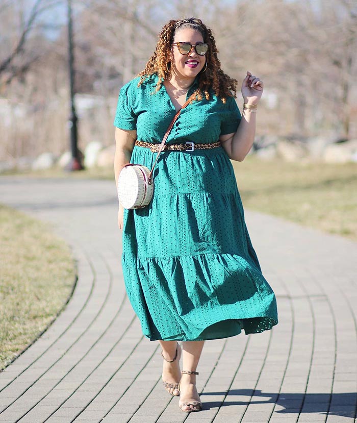 How to wear green - Sandra in a green dress | 40plusstyle.com