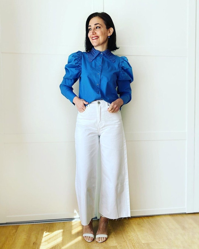 Best white jeans - Emms in a blue top and white jeans | 40plusstyle.com