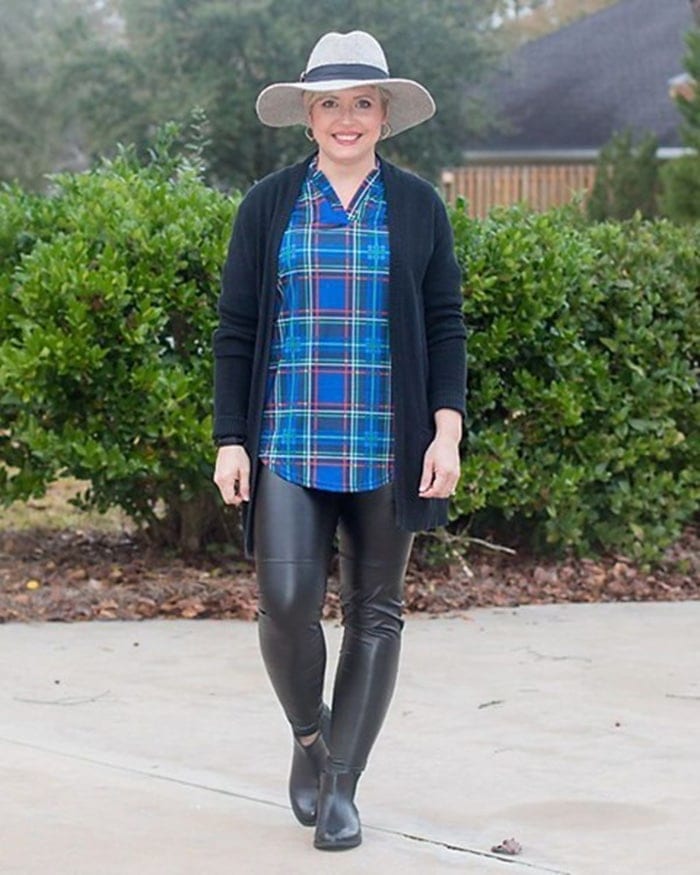 Long cardigans to hide a tummy | 40plusstyle.com
