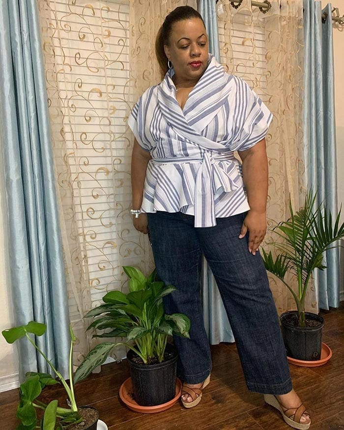 How to hide your belly - Nikki in a flattering wrap top | 40plusstyle.com