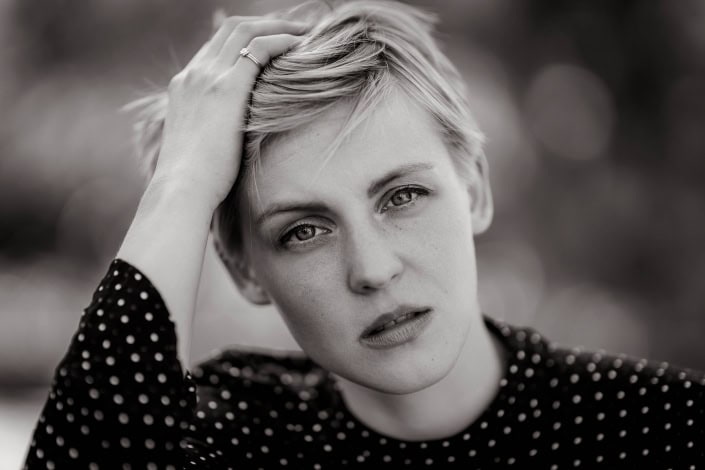 intensives Portrait in SchwarzWeiß ein sehr intensives Available Light Portrait in schwarz weiss© Andreas Pöcking Fotograf in Erfurt
