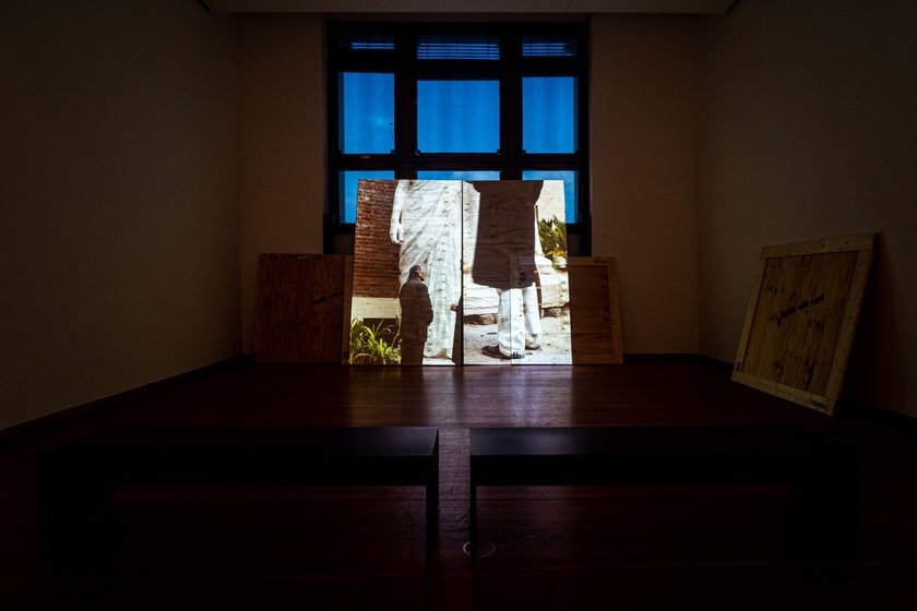 “They Died Laughing”: Bani Abidi at Gropius Bau, Berlin 4 “They Died Laughing”: Bani Abidi at Gropius Bau, Berlin Artes & contextos gb19 p Bani Abidi death