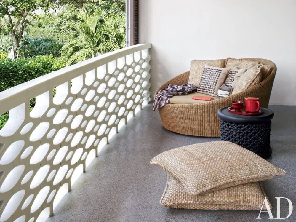 CHOOSE SUITABLE FABRIC FOR HIGH BACK PATIO CHAIR CUSHIONS