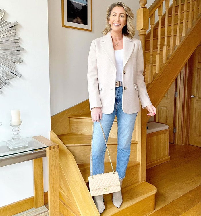 A jeans and blazer outfit | 40plusstyle.com