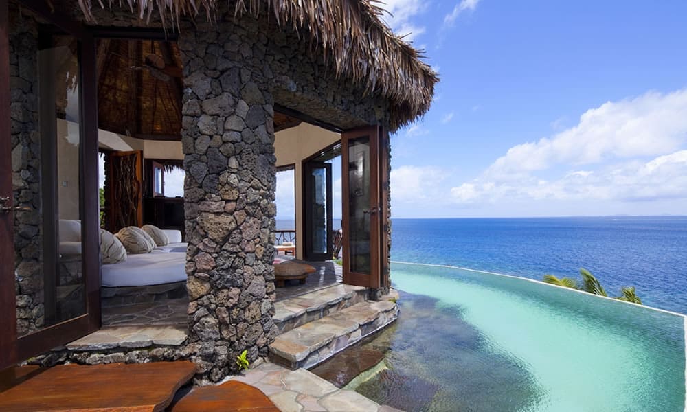 35 Of The Coolest Swimming Pools
