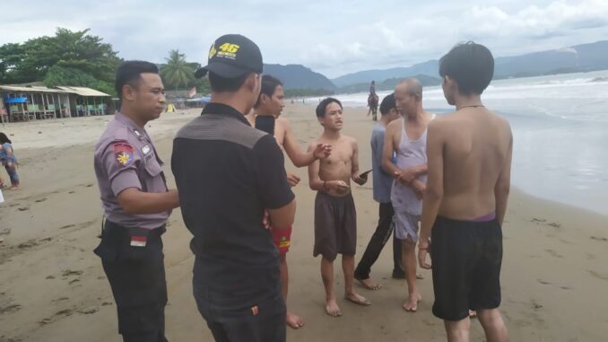 Wisatawan Asal Cibadak Sukabumi Jawa Barat Hilang Terseret Arus Di Pantai Citepus Pelabuhan Ratu Www Swaradesaku Com