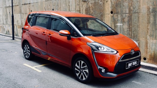 Toyota Sienta 1 5v Review It Fits Perfect
