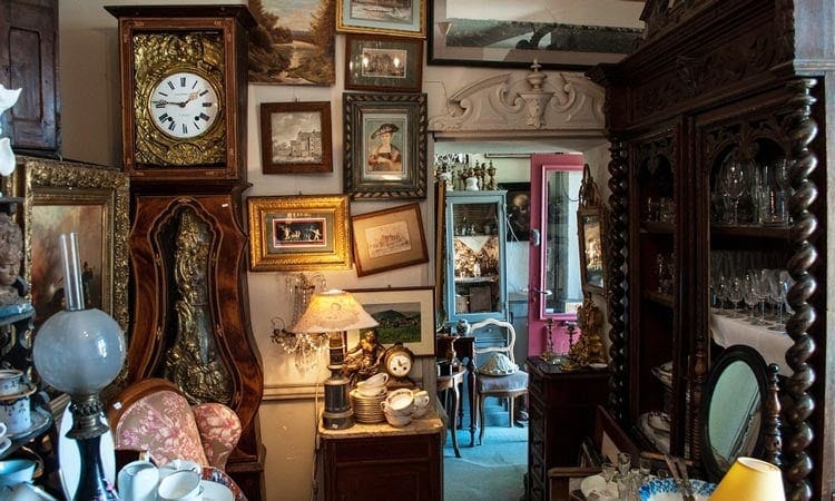 /wp-content/uploads/2021/04/antiquariato.jpg /wp-content/uploads/2021/04/antiquariato.jpg