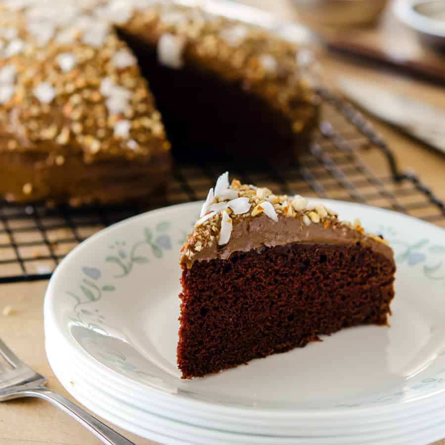 This Lover's Chocolate Cake is an absolutely delicious dessert that is actually on the healthy side! Plus, it's filled with love-inducing ingredients.