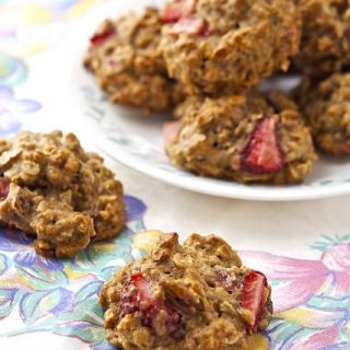 Delicious strawberry banana nut oatmeal cookies that you can eat at any time of the day, without guilt! It's your new, favorite breakfast snack.