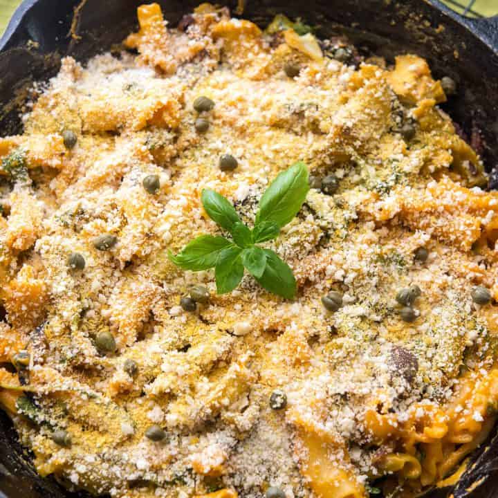 Baked Mediterranean Mac and Cheese