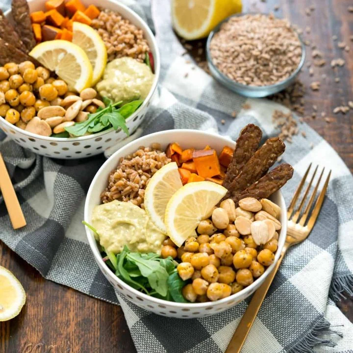 Vegan Fall Farro Protein Bowl - Healthy, filling, easy and delicious! @VeganYackAttack