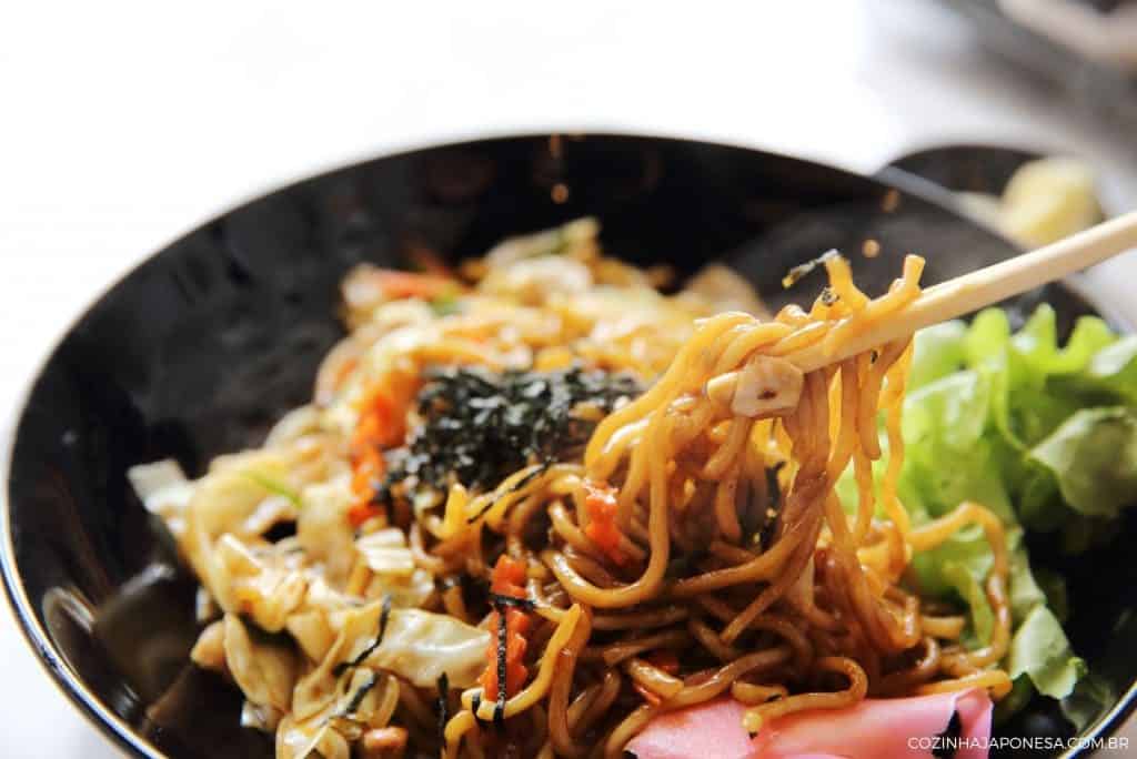 Yakisoba: uma comida japonesa de origem chinesa