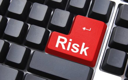 Exploring the Possibilities: 17 Unique Career Alternatives for Law Graduates blogging risk lawfuel.com