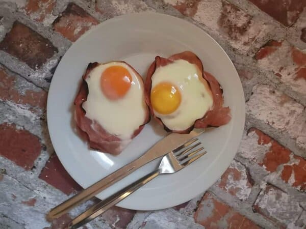 Ham and eggs recipe perfect for baked eggs on Slimming World