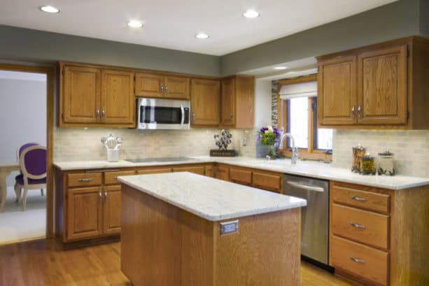 11 Most Fabulous Kitchen Paint Colors With Oak Cabinets