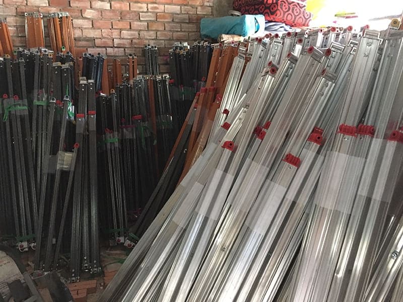 Cấu tạo mái hiên di động Tay đỡ mái hiên di động