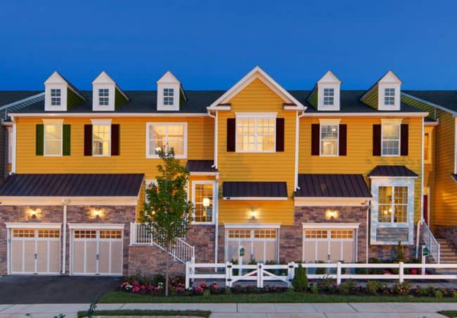 Verona siding in golden honey Verona siding in golden honey