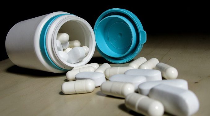 vitamin-2294008_1280-750x375.jpg