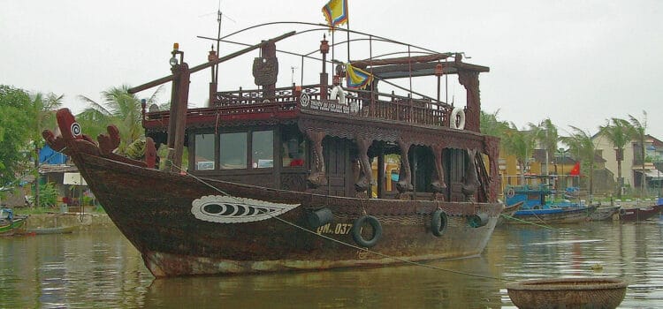 shipwreck at Thu Bon river in Hoi An Places of interest in laid-back Hoi An