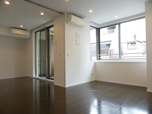 3-4-3 Azabu-Juban, Minato-ku, Tokyo