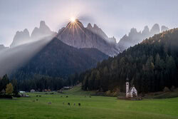 Achim Thomae, Alba sulle Dolomiti - Italia, Europa)