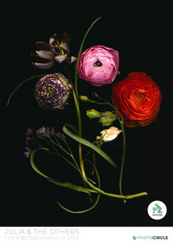 “Julia & the Others” calendar with artistic still-life scenes of flowers and bouquets presented in a refined and atmospheric style.