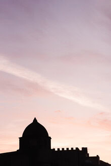 Photolovers ., Silhouette of a building