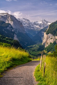 Achim Thomae, Sommer im Lauterbrunnental Schweiz - Schweiz, Europa)