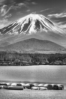 Melanie Viola, Shoji-See mit beeindruckendem Fuji in monochrom