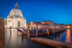 Poster von Martin Wasilewski: ruhiger Sommerabend in Venedig am Canal Grande