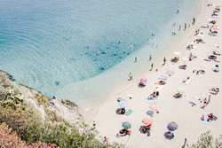 Photo art by Diana & Ronnie: relaxed beach life on the coast of Tropea Photo art by Diana & Ronnie: relaxed beach life on the coast of Tropea