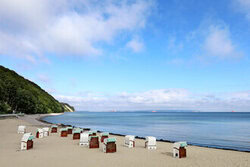 Fotokunst von Manuela Deigert: entspannender Strandkorb an der Küste der Ostsee
