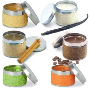 dišeča svečka v kovinskem lončku - rastlinski vosek