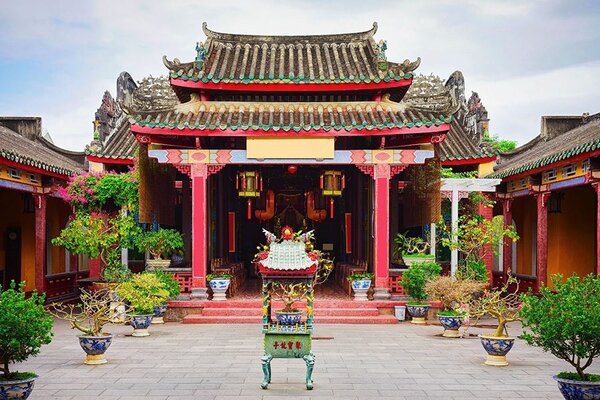 Hainan Assembly Hall in Hoi An - Hoi An