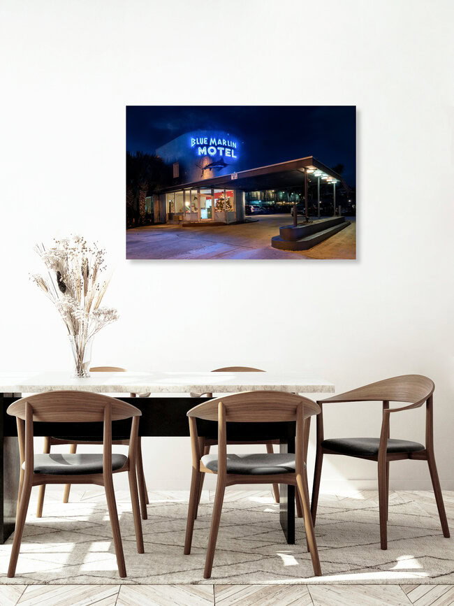 Motel bei Nacht, Estados Unidos – Arte mural de Michael Stein en formato póster o impresión en vidrio acrílico