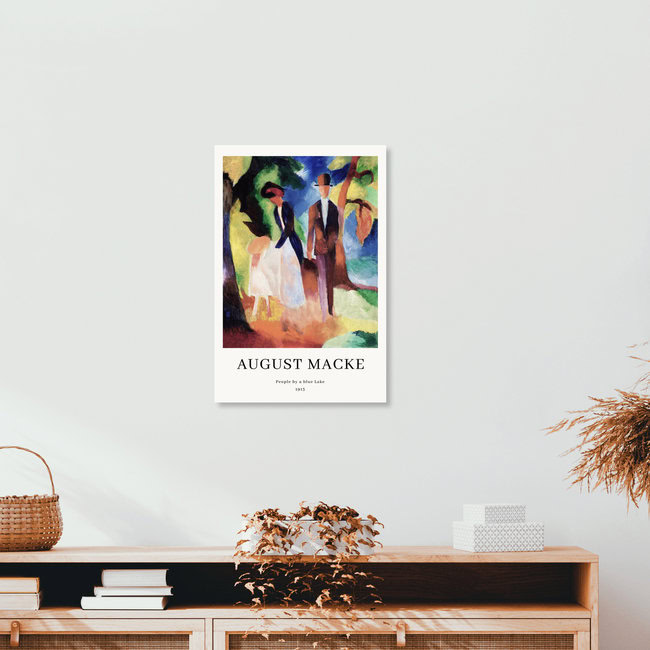 'August Macke: Gente junto a un lago azul - exposición poster' – Arte mural de Art Classics como póster o impresión en vidrio acrílico