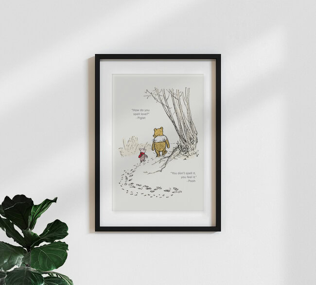 «Winnie the Pooh - ¿Cómo se escribe amor? - Blanco» – Arte mural de la Colección Vintage en formato póster o impresión sobre vidrio acrílico.