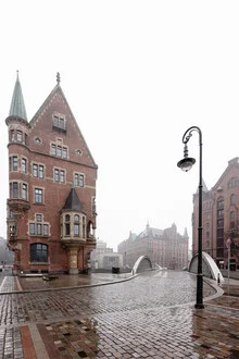 Hamburg Warehouse District, Duitsland – wandkunst van Dennis Wehrmann als poster of acrylglasprint